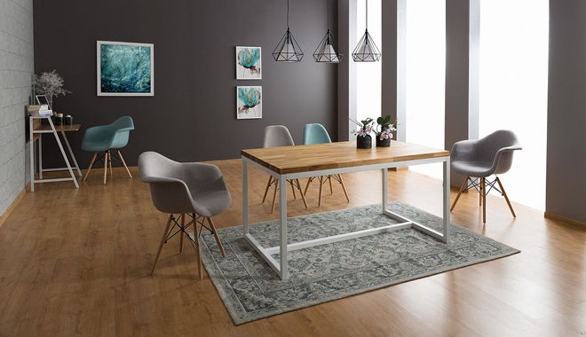 Klasyczny salon w pastelowych barwach