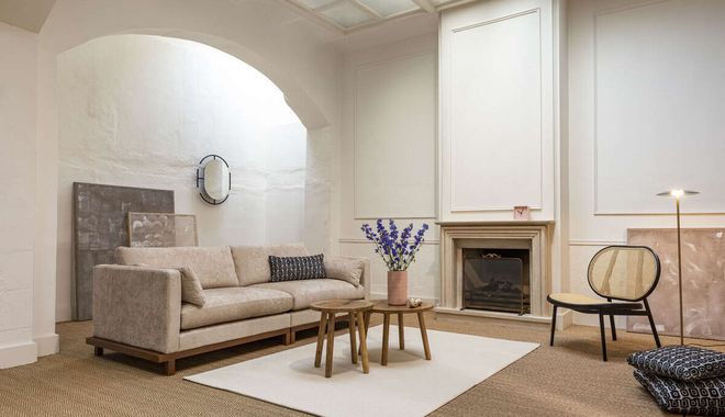 Przestronny salon w stylu scandi