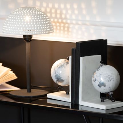 lampa_stolowa_metalowa_podstawa_czarna___klosz_bial_4250782203.jpg