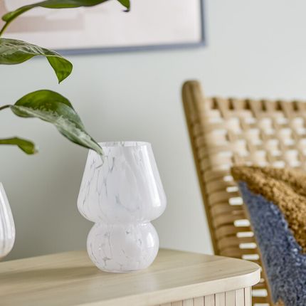 halim_vase_white_glass_d13xh185_cm_9318736786.jpg
