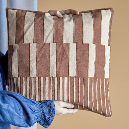 cowes_cushion_brown_cotton_oeko_tex_l4xw4_cm_7658760488.jpg