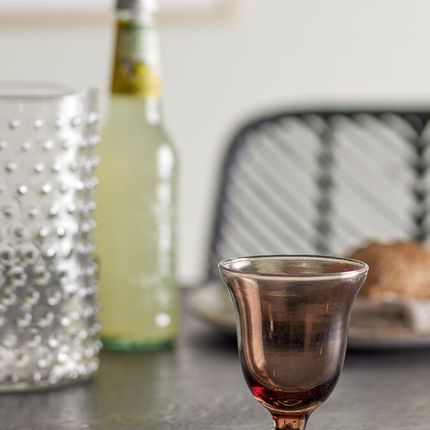 florentine_wine_glass_brown_recycled_glass_d8xh1_cm_8559075890.jpg