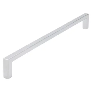 Uchwyt 2108 - chrom połysk / rozstaw 224 mm  Wymiary:- szerokość: 232 mm - wysokość: 8 mm - głębokość: 28 mm  Materiał: metal   Kolor pokrycia:...