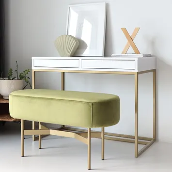 Minimalistyczna toaletka w stylu glamour