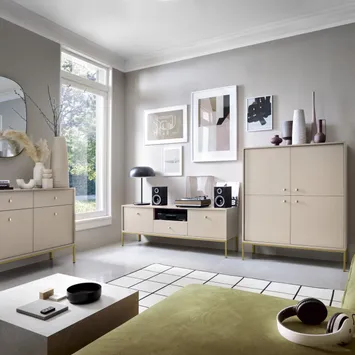 Przytulny salon w jasnych odcieniach