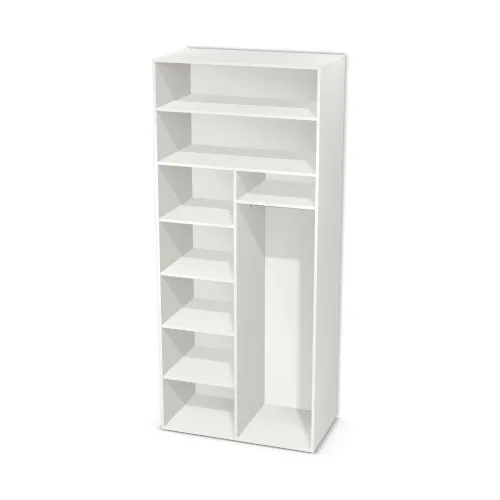Korpus: Biały klasyczny (W960, ST7), Materiał pleców: Plecy z płyty HDF 3 mm (biała), Szerokość: 104 cm, Wysokość: 242,5 cm, Głębokość: 56 cm, Szer. części lewej: 52 cm, Wys. części z drążkiem: 160 cm, Przestrzeń pod drążkiem (od osi drążka do wieńca dolnego): 149,7 cm, Wys. segmentu dolnego: 180 cm, Układ mebla: Po lewej półki, po prawej szafka na wieszaki, Drzwi: Bez frontów, Liczba półek na górze: 1 półka, Liczba półek na dole: 4 półki, Rozmieszczenie półek: Rozmieszczenie symetryczne półek, Typ podstawy: Brak (tylko ślizgacze), System domyku: Otwieranie uchwytem, Zawiasy: Dobór we własnym zakresie (Brak), Uchwyty: Brak uchwytów i brak nawiertów (Brak uchwytów), Podpórki półek: Podpórki Kuadro z zabezpieczeniem (typ 2) (Premium / z zabezp.), Obrzeże korpusu: 0,8 mm, Rodzaj: Zabudowa szeregowa