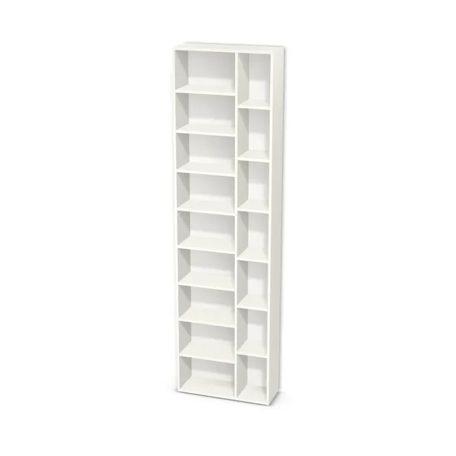 Korpus: Biały premium (W1000, ST9), Przednie krawędzie: W innym kolorze (W1100, ST9), Materiał pleców: Plecy z płyty HDF 3 mm (biała), Szerokość: 70 cm, Wysokość: 250 cm, Głębokość: 25 cm, Głębokość z frontem: 26,8 cm, Szerokość: 45 cm, Liczba półek po lewej: 8 półek, Liczba półek po prawej: 6 półek, Rozmieszczenie półek: Rozmieszczenie symetryczne półek, Typ podstawy: Brak (tylko ślizgacze), Podpórki półek: Podpórki Kuadro z zabezpieczeniem (typ 2) (Premium / z zabezp.), Obrzeże korpusu: 0,8 mm, Obrzeże frontu: 2,0 mm, Rozmieszczenie uchwytów: Pionowo (środek frontu, bok 50 mm)