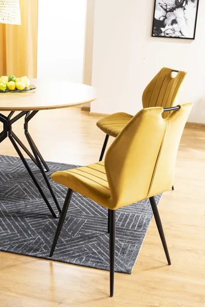Krzesło tapicerowane welurowe ARCO Velvet - curry Bluvel 68