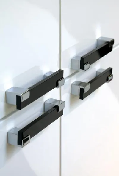 Aranżacja Uchwyt UA66 Chrom połysk, naturalne aluminium rozstaw 320mm(W)