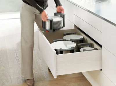 Prowadnica MOVENTO z Hamulcem 760H dł.40cm Wysuw 100% 40kg Blum