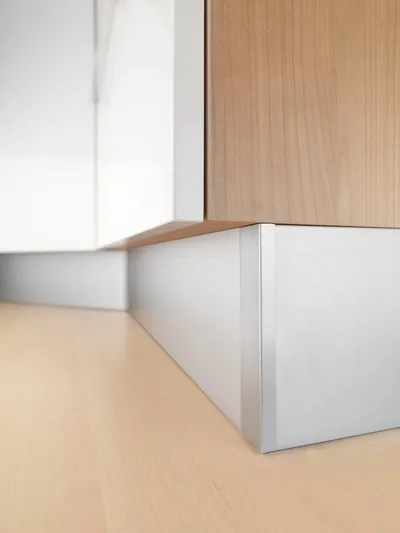 Cokół Kuchenny Wysokość 10cm Długość 4mb Stal Szczotkowana REHAU