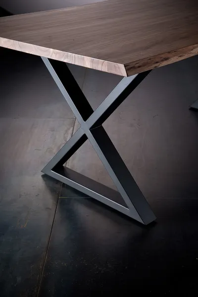 Stół drewniany CALABRIA z blatem 3.5 cm - orzech