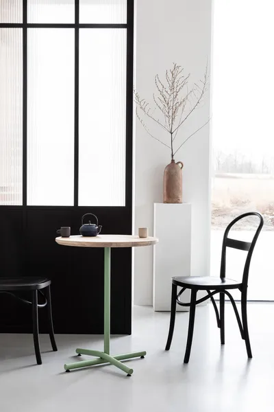 Stół okrągły restauracyjny PEAK - dąb moccha