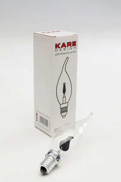 Zestaw 6 żarówek LED CANDLE EFFECT - transparentny