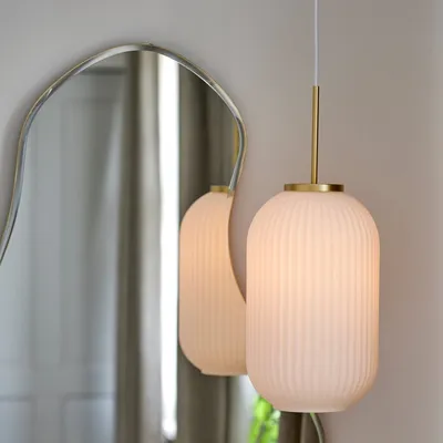 Lampa wisząca złota 20cm szerokość 20cm głębokość 48.5cm wysokość