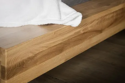 Łóżko dębowe GORIKAN z szafkami nocnymi - dąb naturalny