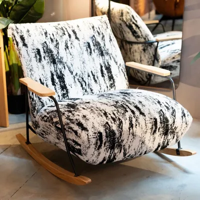 Fotel bujany KYLE NATURE - biało-czarny
