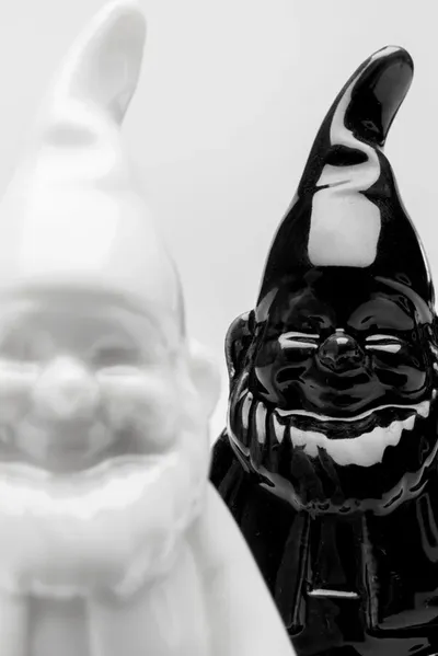 Solniczka i pieprzniczka GNOME - czarny/biały