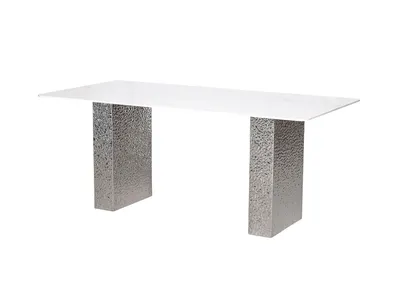 Stół MODIG 180x90 z młotkowanymi nogami - biały marmur/srebrny