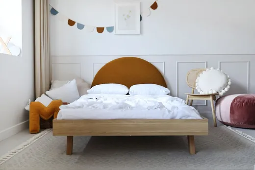FURI OCHRA/RAW OAK/DĄB Łóżko z tapicerowanym zagłówkiem PILLE LEGS BASIC