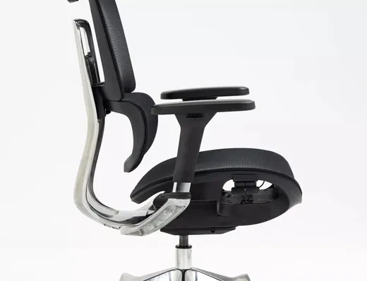 Fotel obrotowy ergonomiczny WINNER LUX - czarny