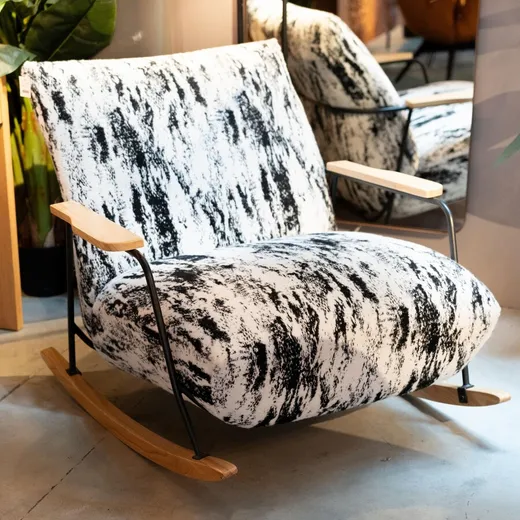 Fotel bujany KYLE NATURE - biało-czarny