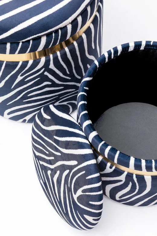 Zestaw dwóch puf WILD ZEBRA - czarno-biały