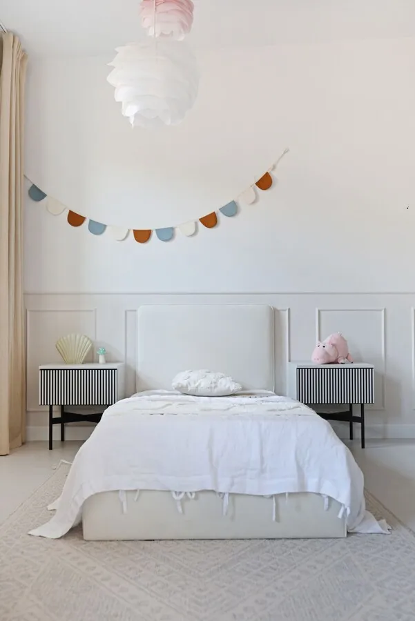 VELVIE WHITE Łóżko z pojemnikiem REDU KIDS BOX TEXTI