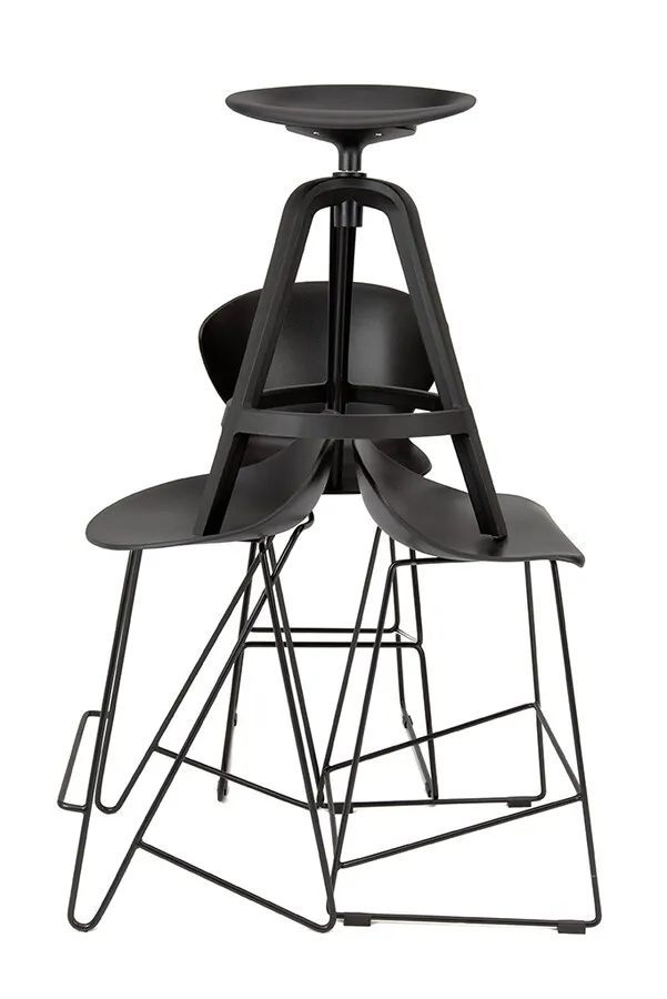 Hoker na płozach ROLF 76 cm - czarny