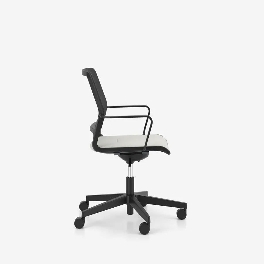 Fotel konferencyjny XILIUM MESH