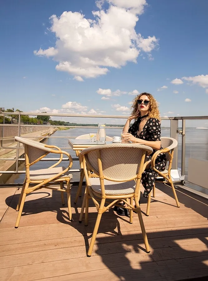 Stół BISTRO PARIS 70 - jasnobrązowy