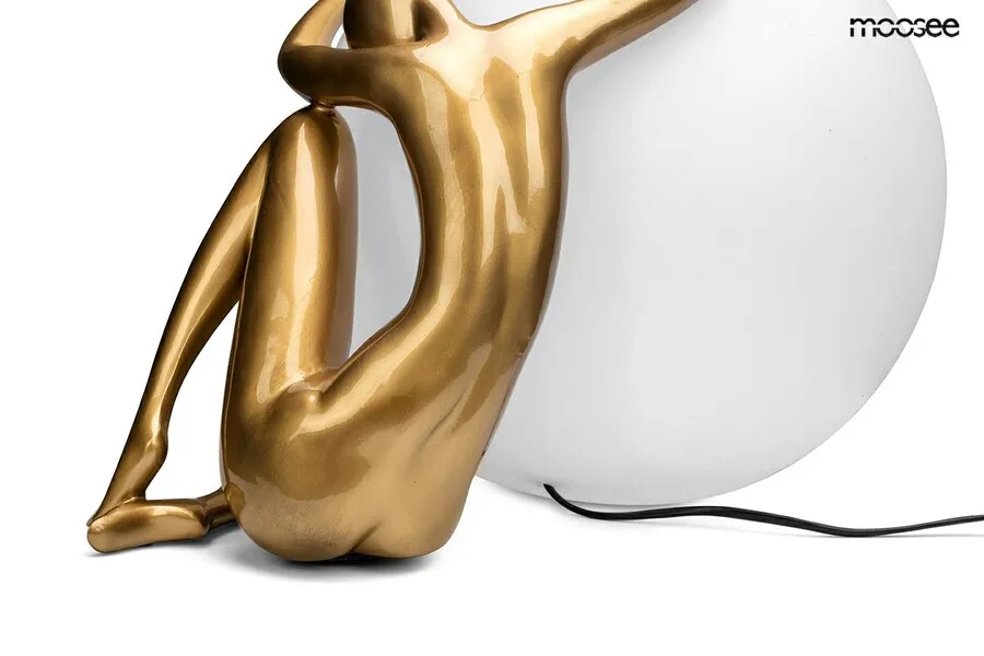 MOOSEE Lampa stołowa UOMO 50 - złoty