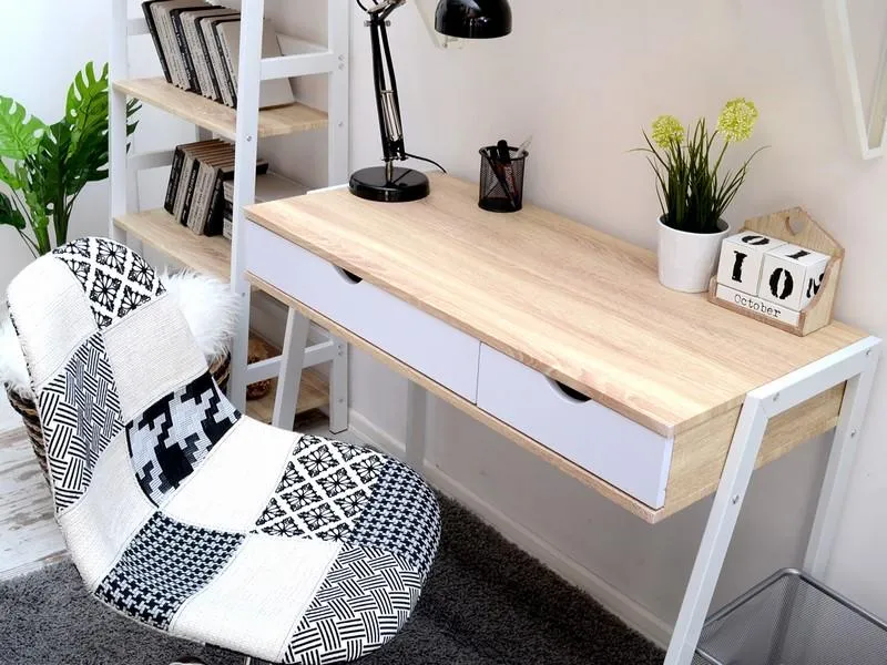 MAŁE BIURKO W STYLU MINIMALISTYCZNYM LUND DĄB SONOMA-BIEL