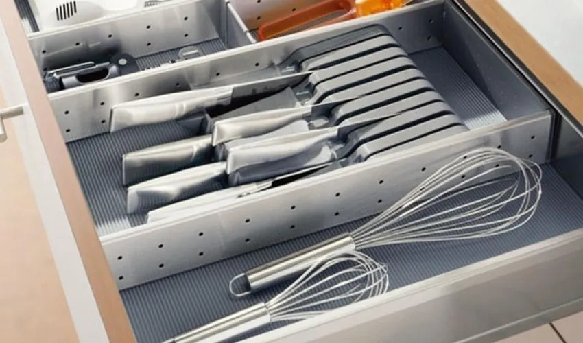 Wkład na sztućce robocze ORGA-LINE do Tandembox Space Corner - inox / 29.1x50 cm 