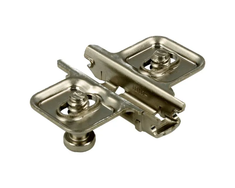 Prowadnik krzyżakowy do zawiasu CLIP - nikiel / dyst. 0 mm / wys. 8.5 mm / regul. wysokości / z Euro