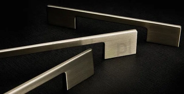 Uchwyt DINO 0053 - czarny mat lakier / rozstaw 160-192 mm