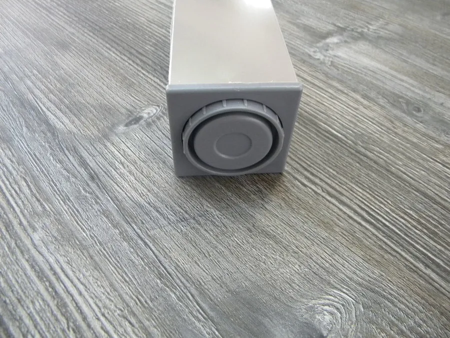 Noga meblowa aluminiowa kwadratowa 6 cm / 71 cm - elektropolerowany