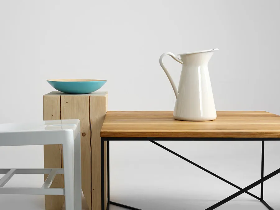 Stół kawowy MEMO SOLID WOOD 80 - naturalny/czarny