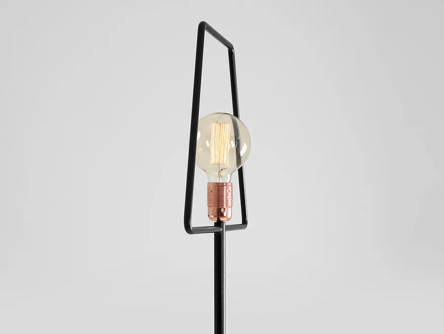 Lampa podłogowa FIRKANT FLOOR - czarny