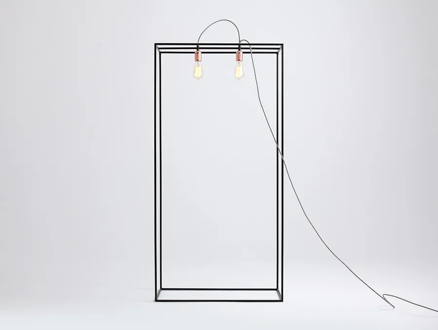 Lampa podłogowa METRIC FLOOR M - czarny