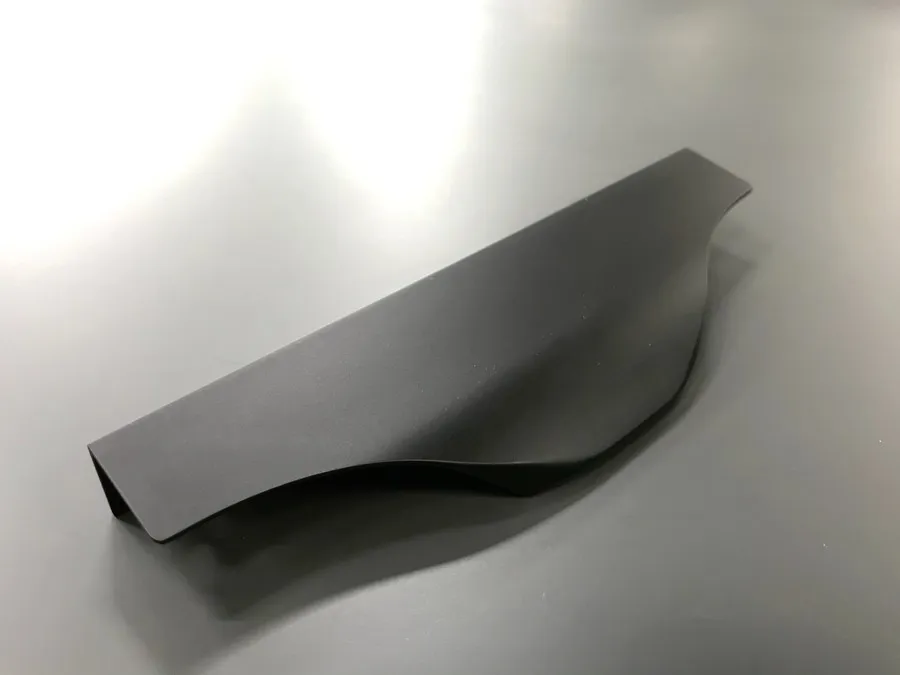 Uchwyt listwowy UA04 - czarny mat / rozstaw 320 mm