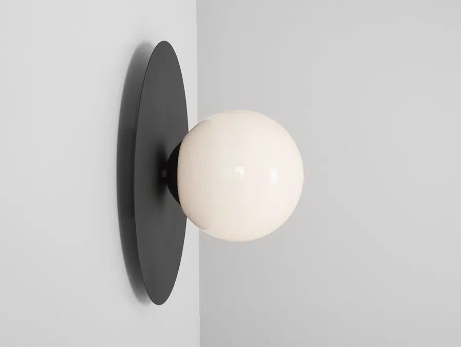 Lampa ścienna SKIVA BALL S - czarny