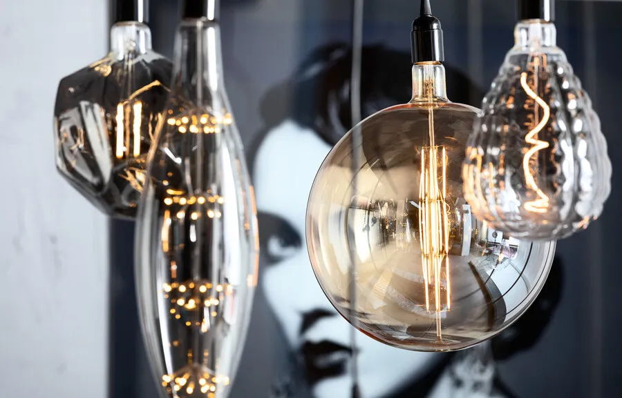 Żarówka LED RIFFLE - transparentny