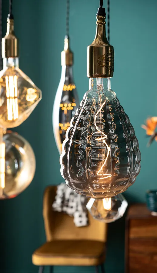 Żarówka LED RIFFLE - transparentny