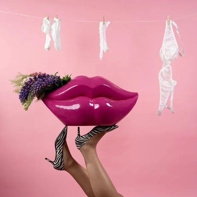 Wazon dekoracyjny LIPS - różowy
