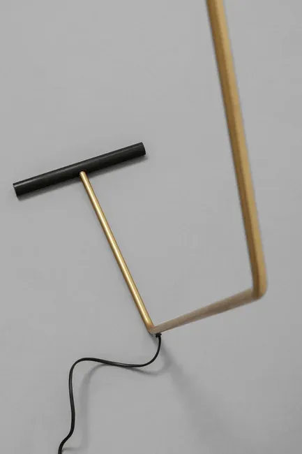 Lampa podłogowa DORO 130 - czarny/złoty