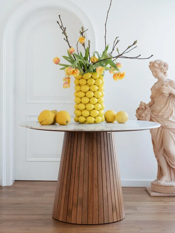 Stół okrągły GRACE 115 - biały marmur/mango