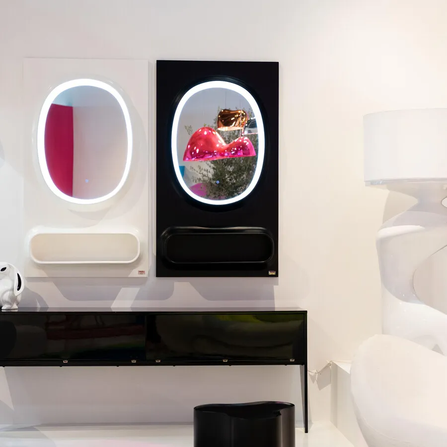 Lustro ścienne z półką i oświetleniem AERO LED - czarny