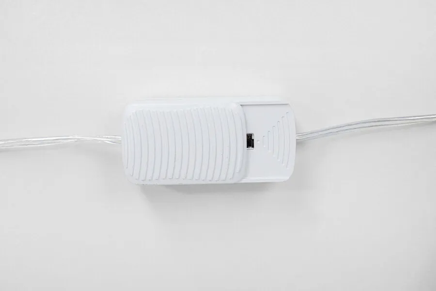 Lampa podłogowa FLOW FLAME - biały