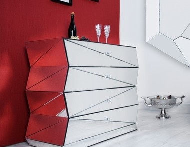 Komoda glamour - czy to odpowiedni mebel dla Ciebie? Komoda glamour - czy to odpowiedni mebel dla Ciebie?